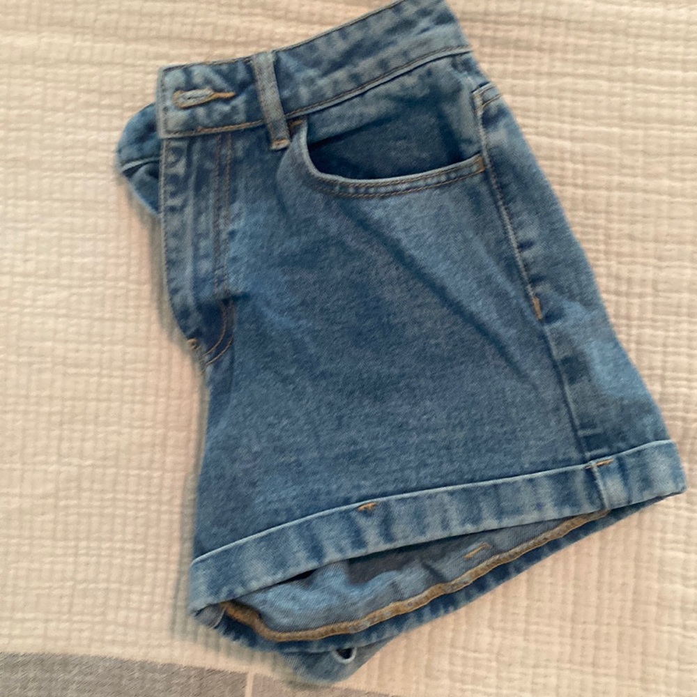 Size 25 denim Pacsun Mom Shorts